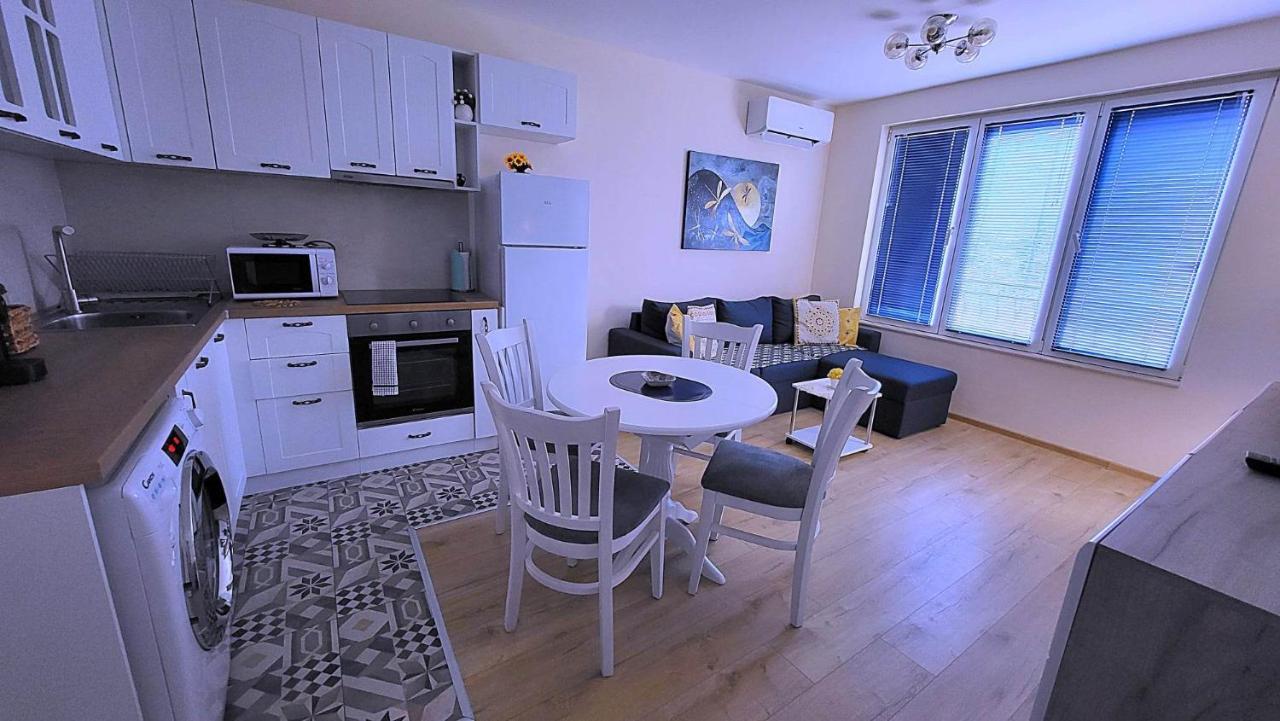 Nicky Holiday Flat Бургас Экстерьер фото